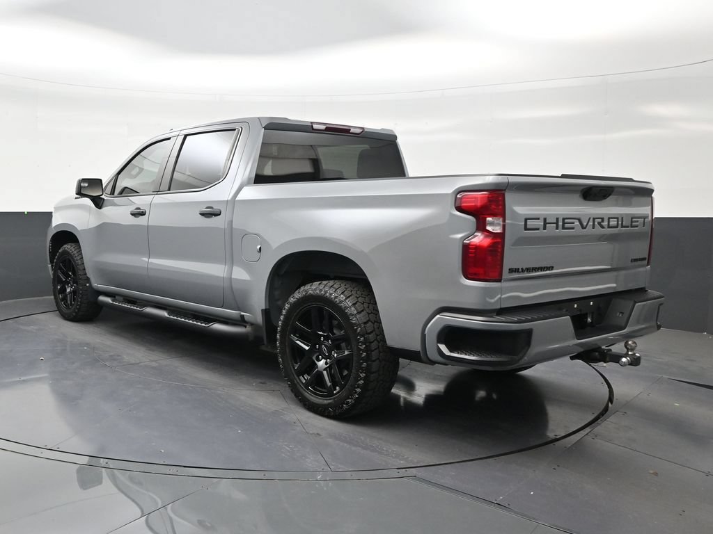 Used 2024 Chevrolet Silverado 1500 Custom w/ Turbomax Blackout Package RWD image 3
