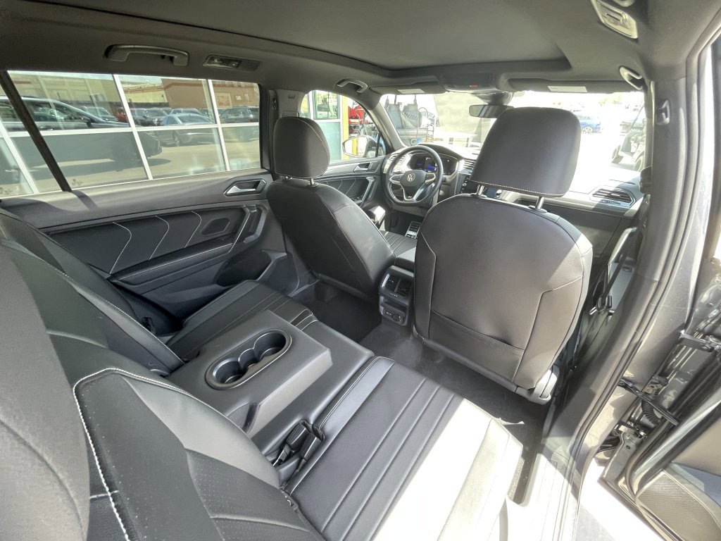 Used 2023 Volkswagen Tiguan SE R-Line image 20