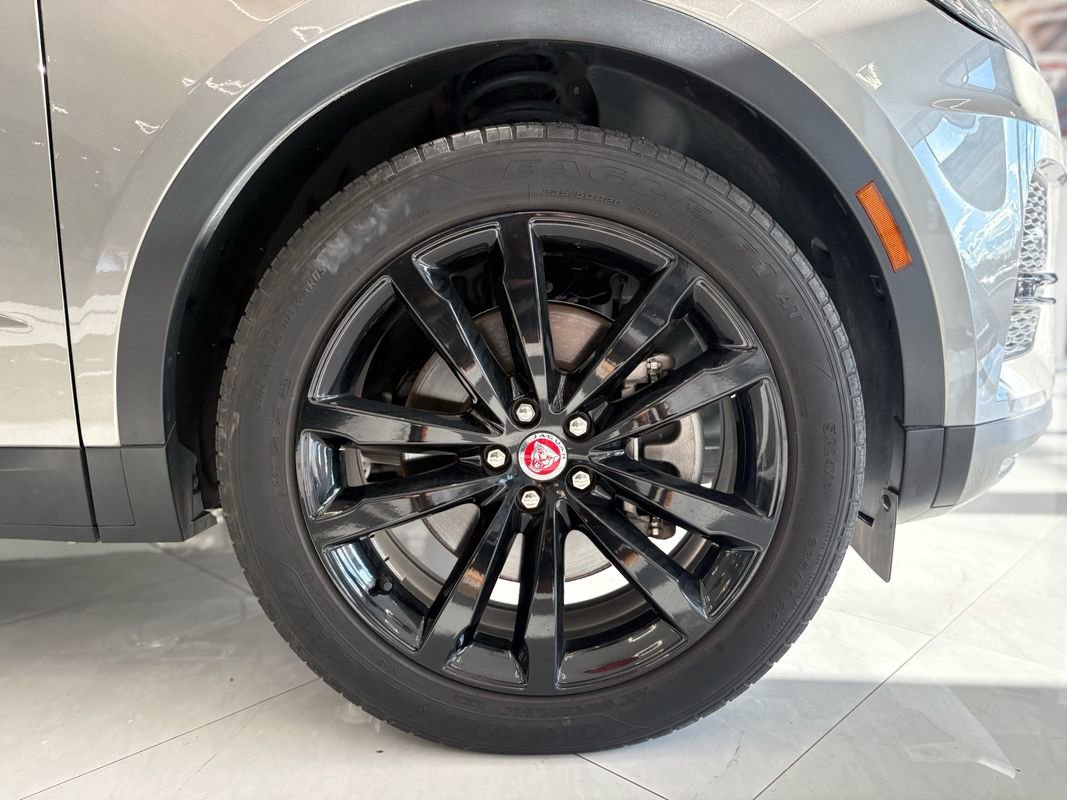 Used 2022 Jaguar E-PACE SE image 39