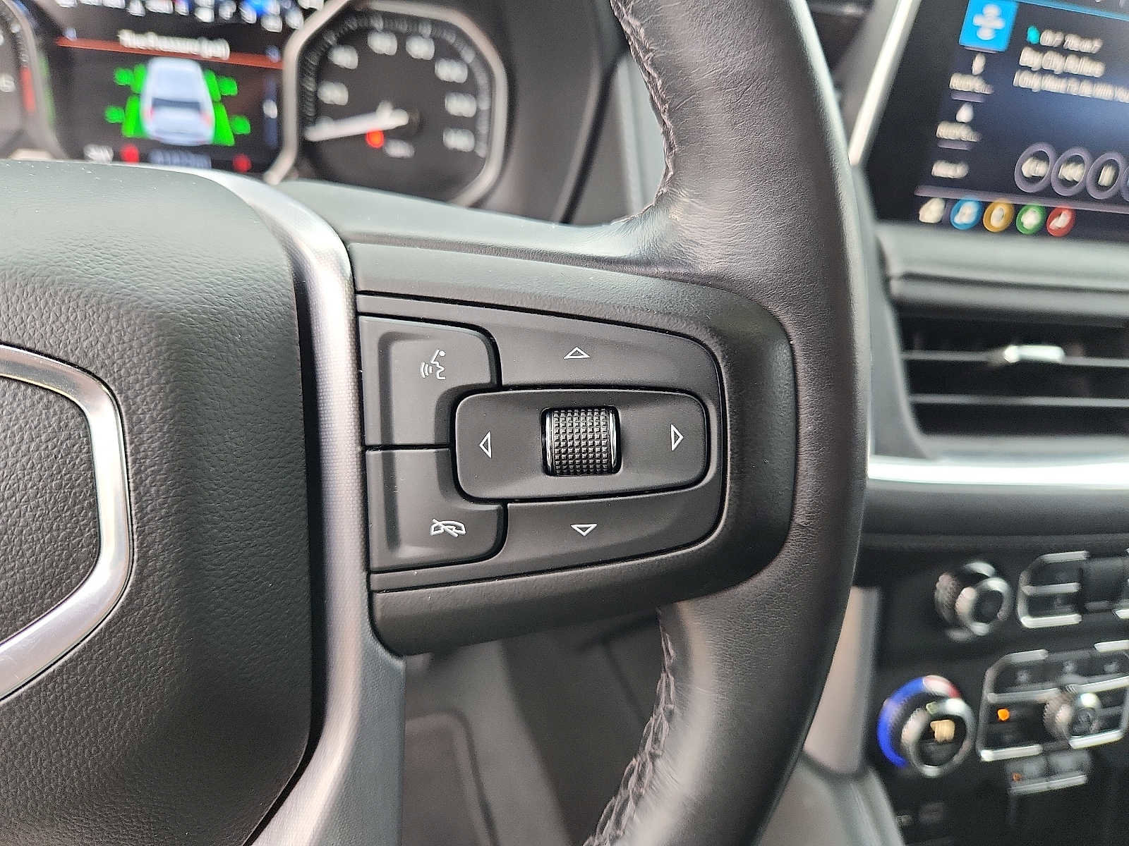 Used 2021 GMC Yukon SLE image 21