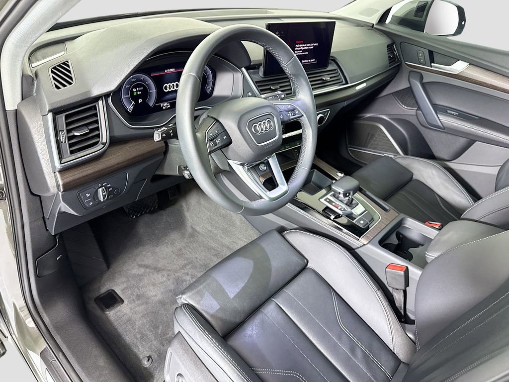 Certified 2023 Audi Q5 e Premium Plus w/ Premium Plus Package AWD/4WD image 9