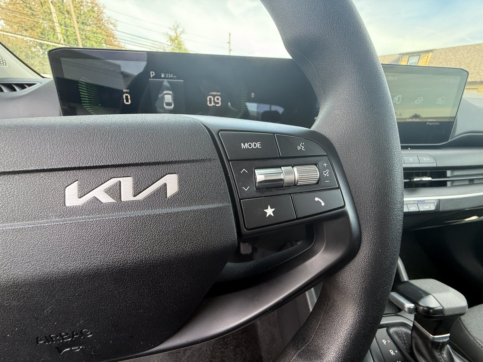 Used 2025 Kia K4 FWD image 21