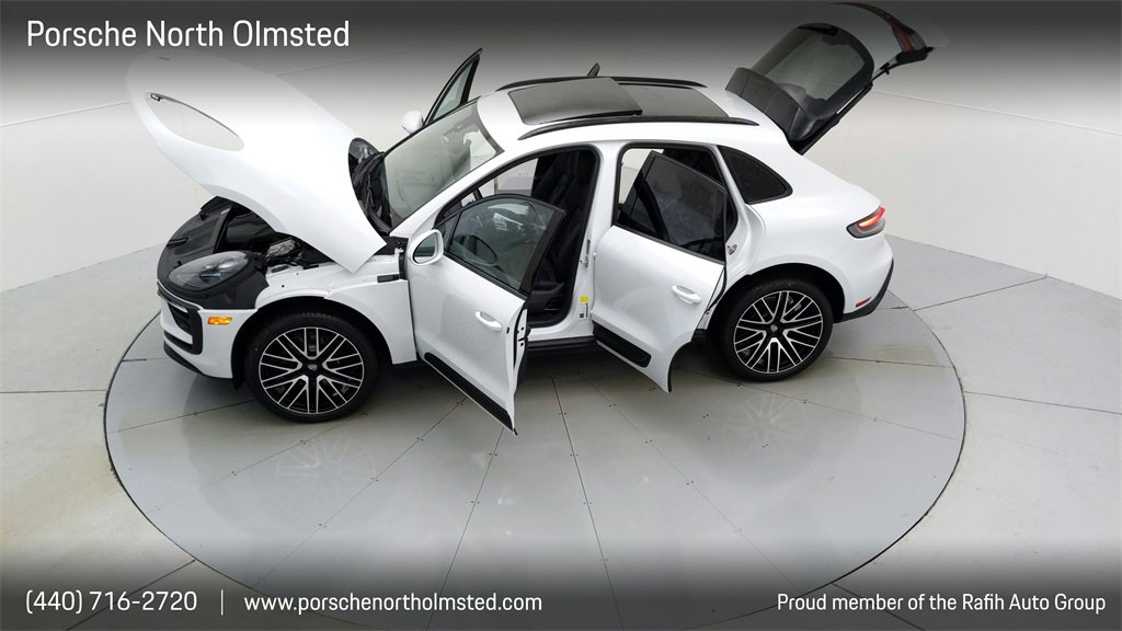 Used 2022 Porsche Macan image 29