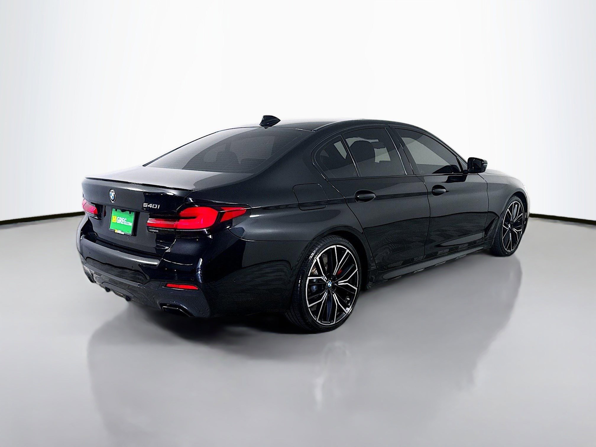 Used 2023 BMW 540i w/ M Sport Package image 8