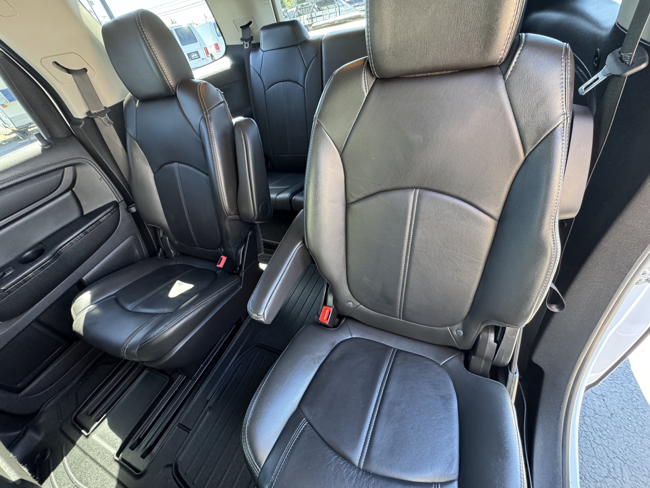 Used 2017 GMC Acadia Limited SLT AWD/4WD image 13