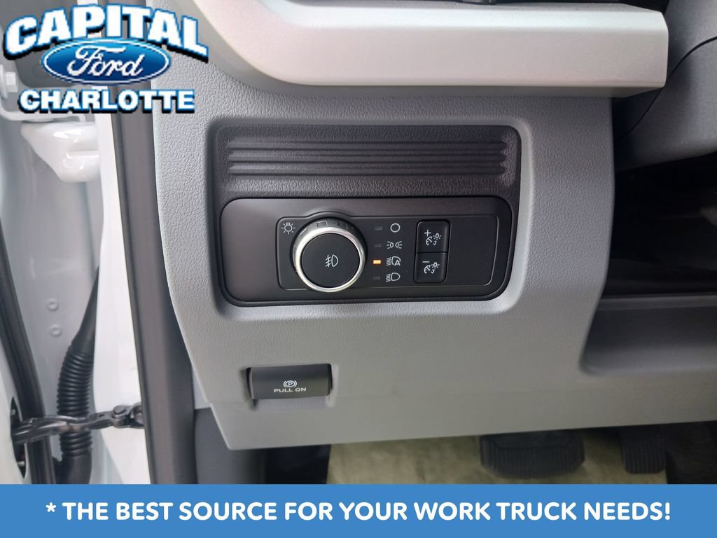 New 2026 Ford F550 4x4 Regular Cab Super Duty image 27