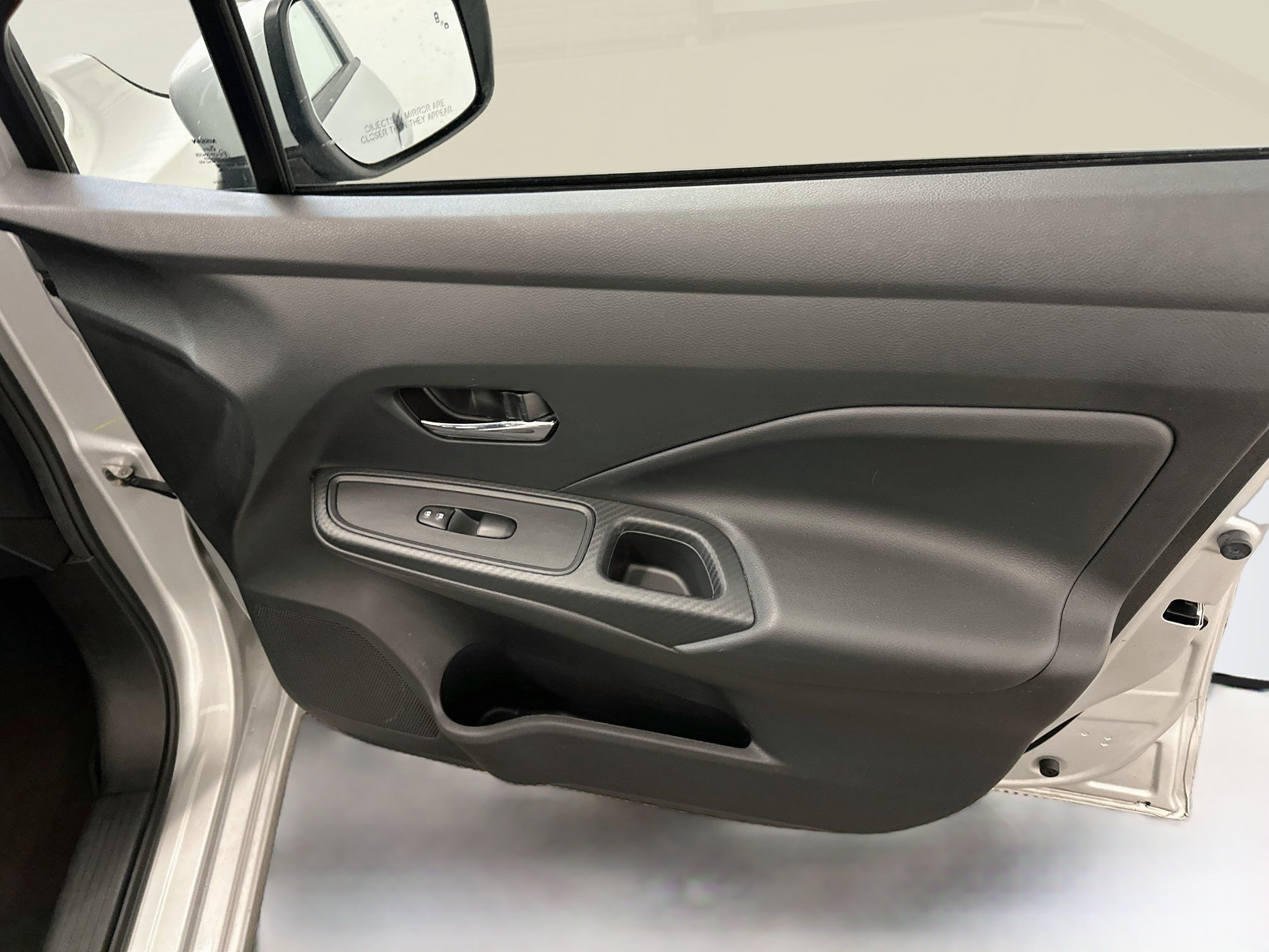 Used 2024 Nissan Versa SV FWD image 32