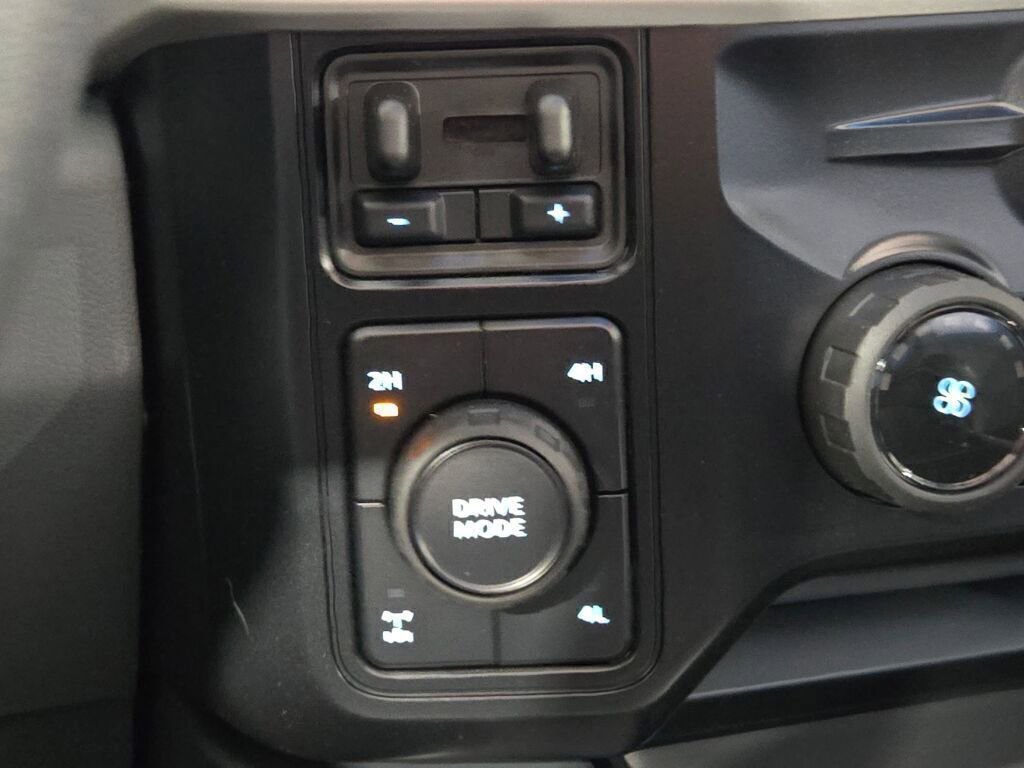 New 2026 Ford F350 XLT w/ XLT Premium Package image 29