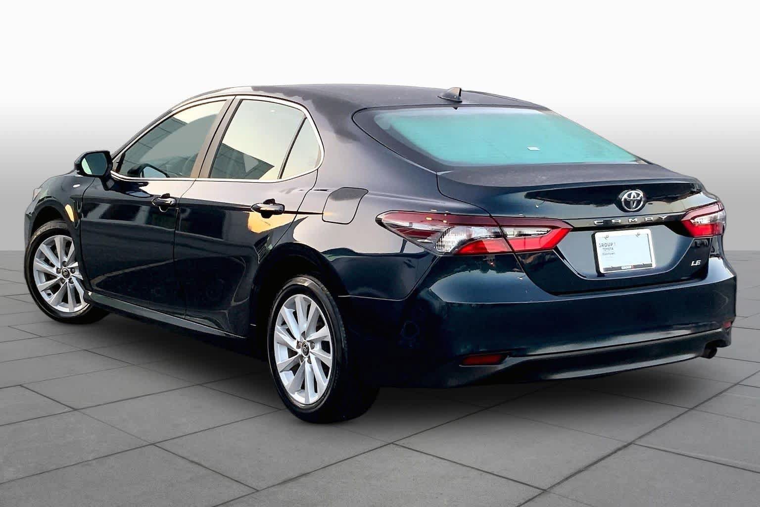 Used 2021 Toyota Camry LE FWD image 11