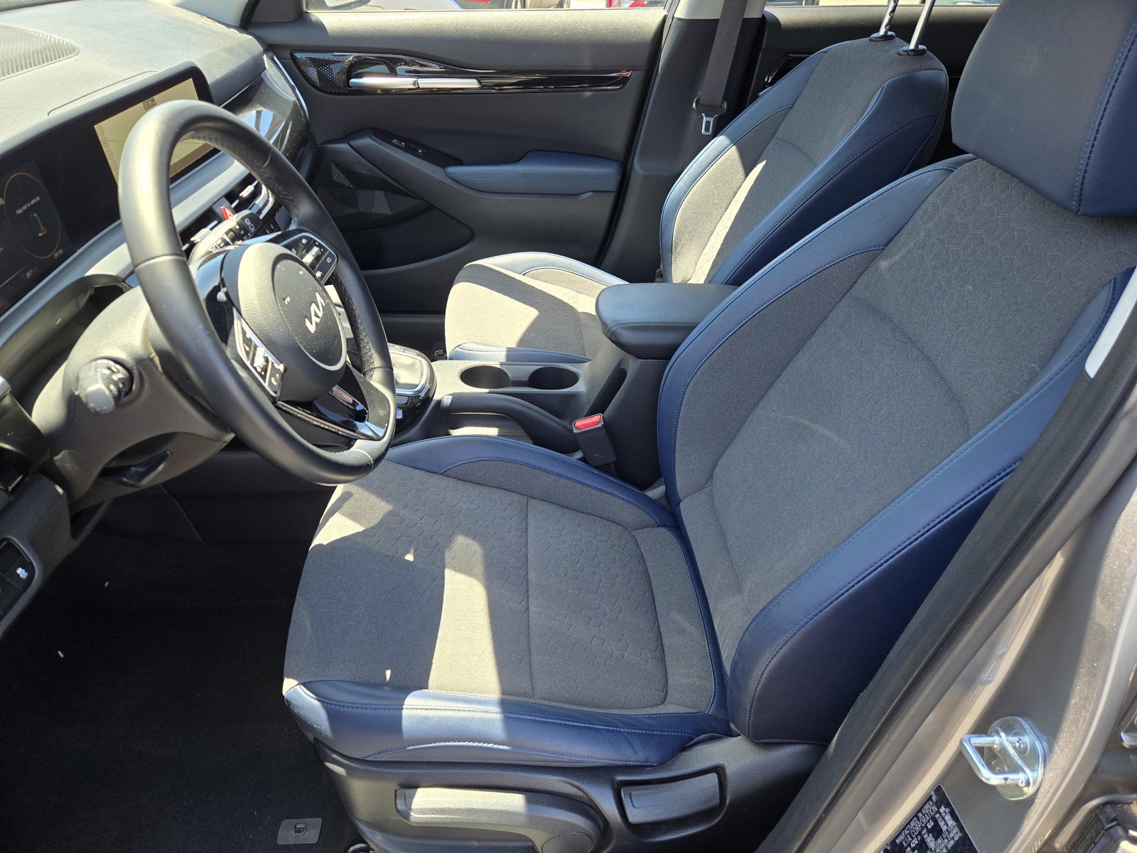 Used 2024 Kia Seltos S AWD/4WD image 14