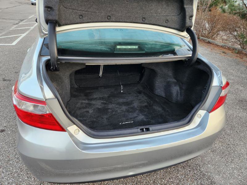 Used 2015 Toyota Camry LE image 26