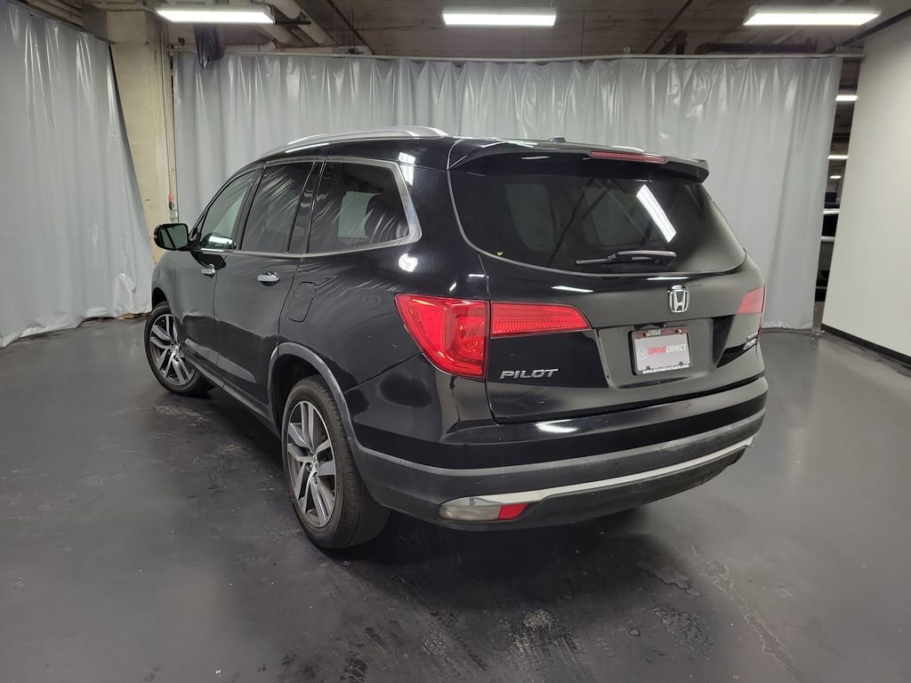 Used 2017 Honda Pilot Touring image 6