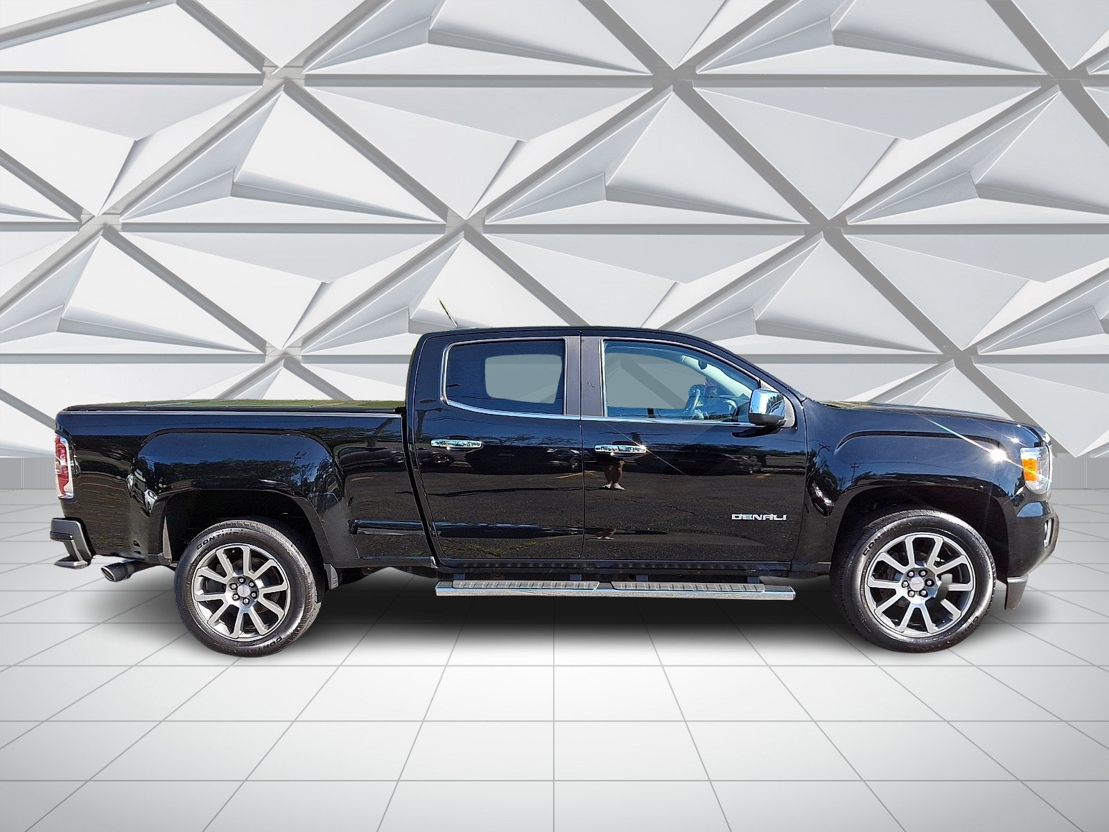 Used 2018 GMC Canyon Denali AWD/4WD image 12