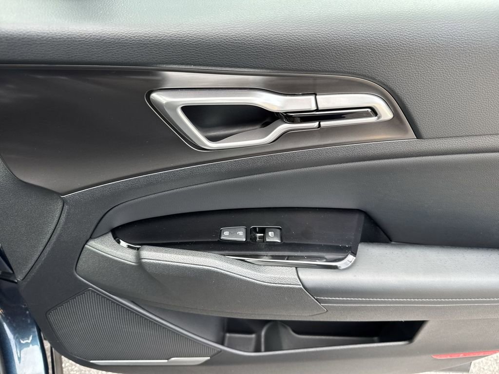 Used 2023 Kia Sportage EX image 45