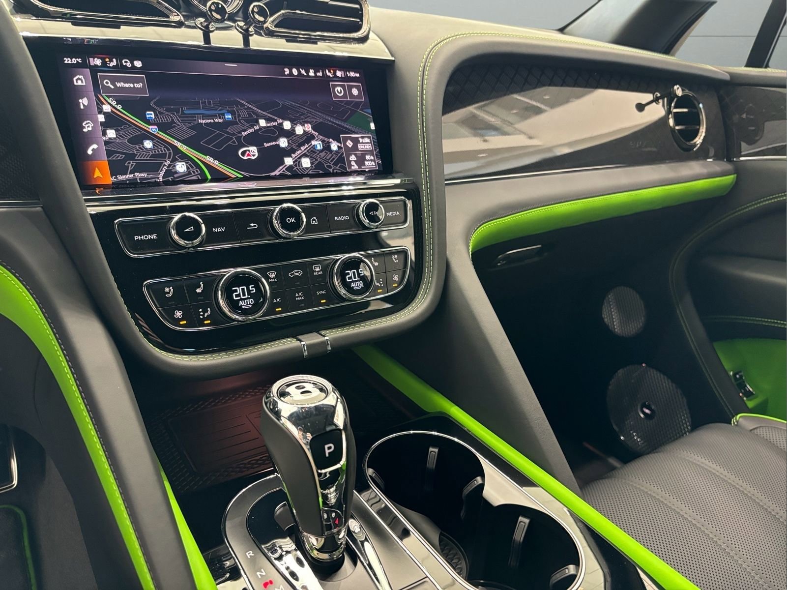 New 2025 Bentley Bentayga image 48