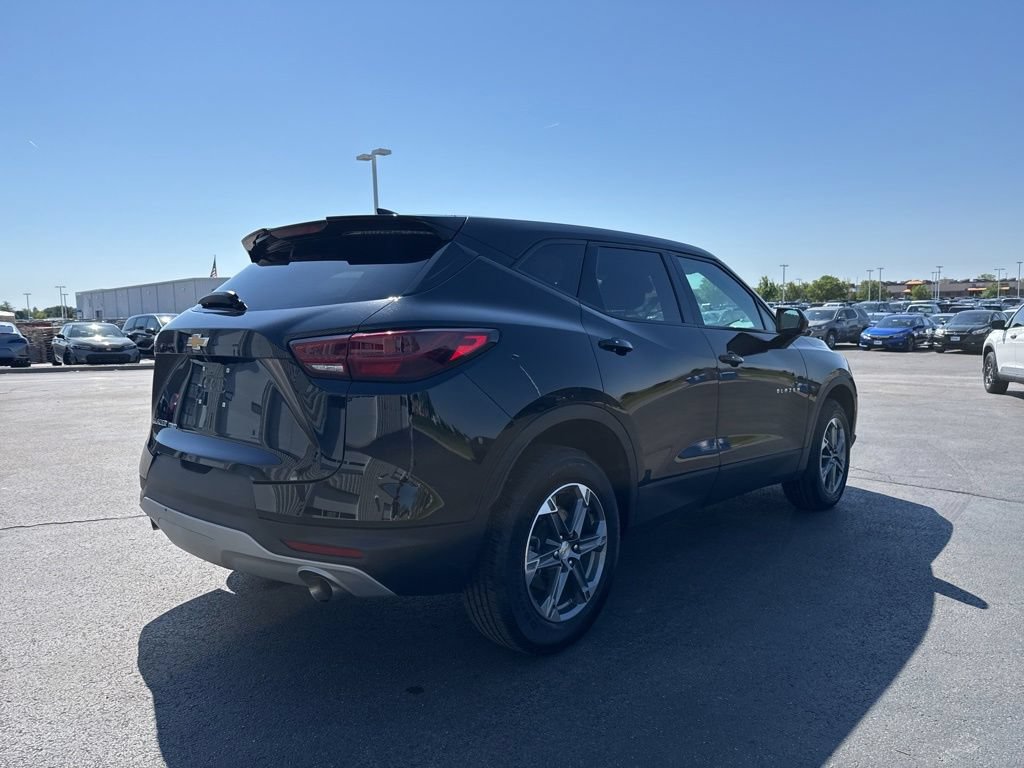 Used 2023 Chevrolet Blazer LT AWD/4WD image 5
