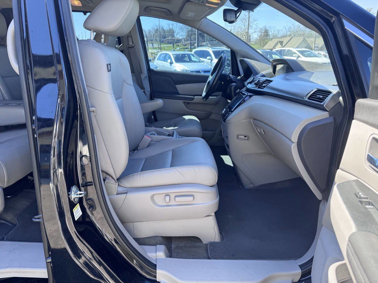 Used 2015 Honda Odyssey EX-L image 12