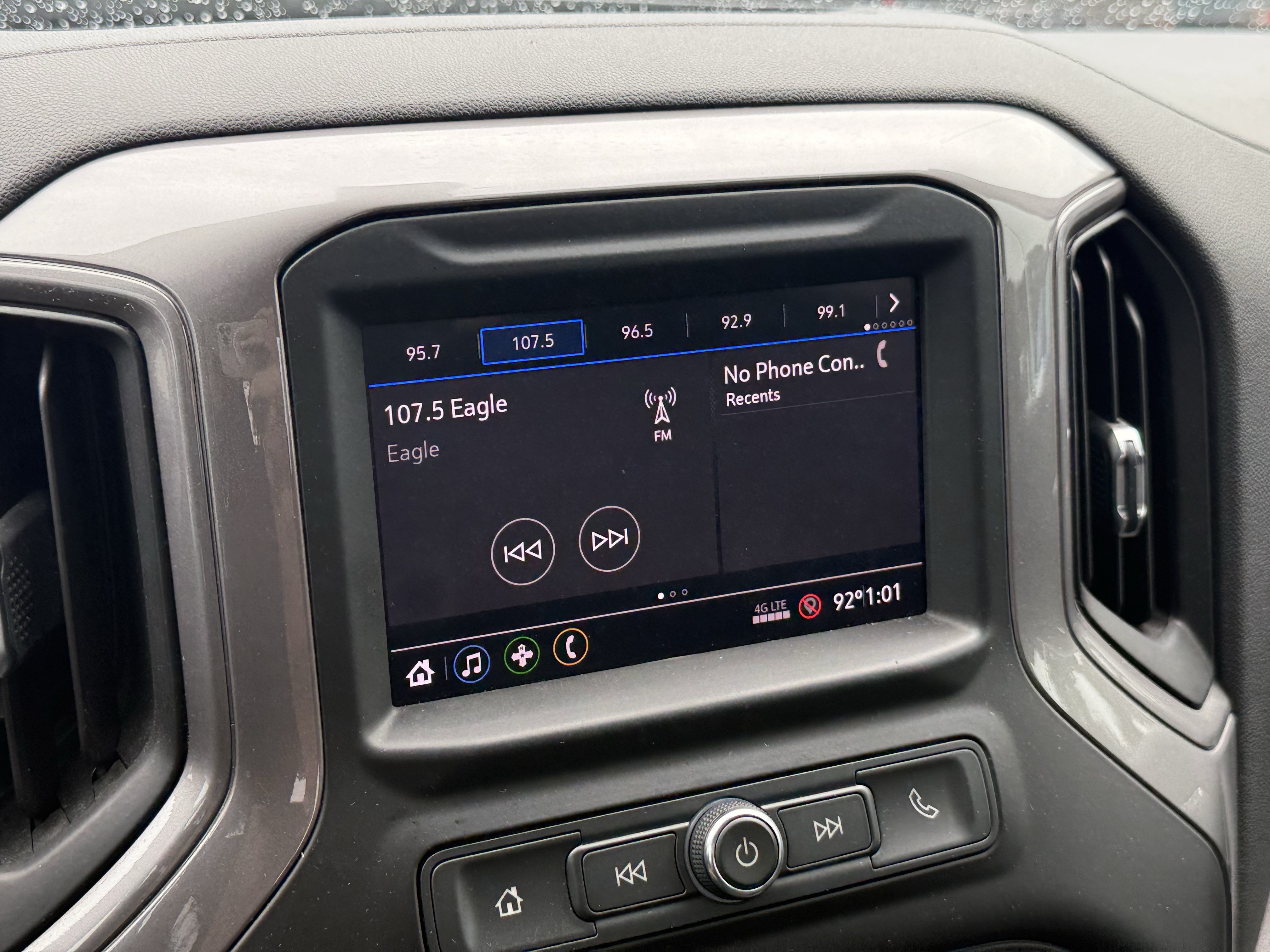 Used 2020 Chevrolet Silverado 1500 Custom w/ Custom Value Package RWD image 19