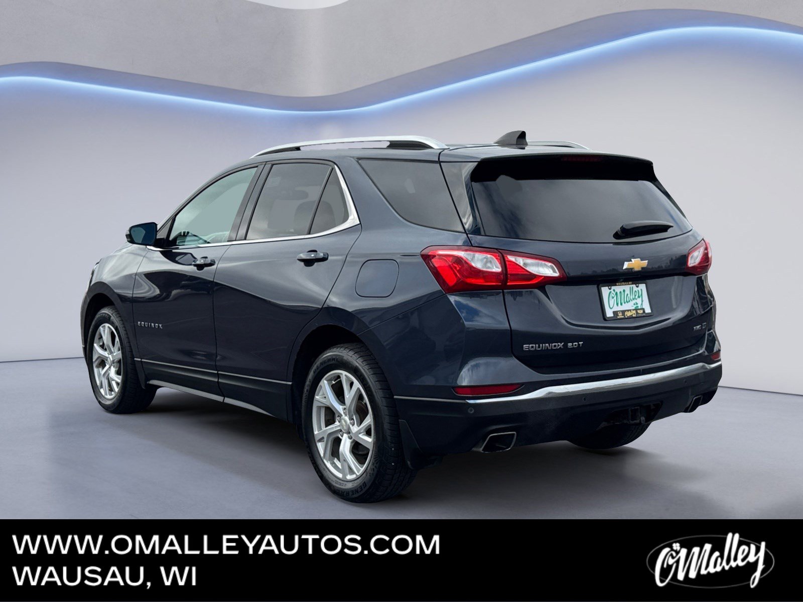 Used 2018 Chevrolet Equinox LT w/ Sun & Infotainment Package image 3