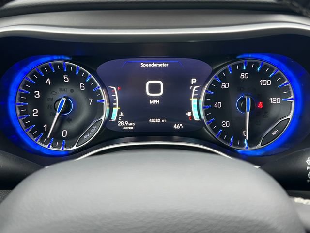 Used 2025 Chrysler Pacifica Select image 20