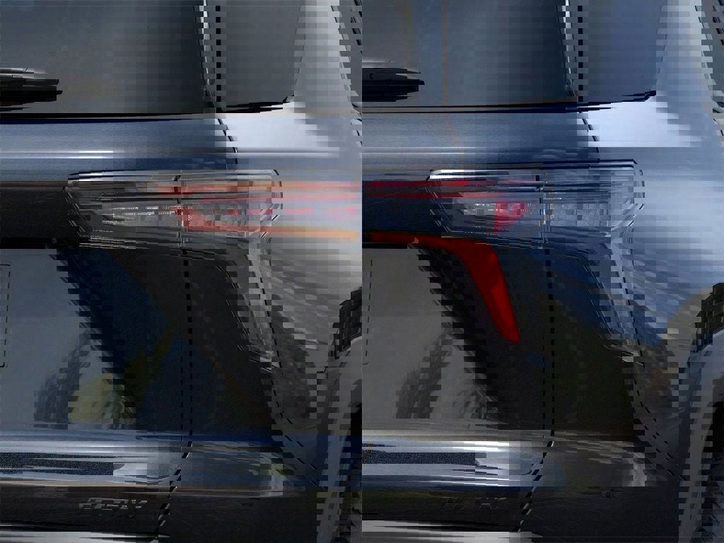 New 2026 Chevrolet Equinox ACTIV w/ LPO, Floor Liner Package image 11