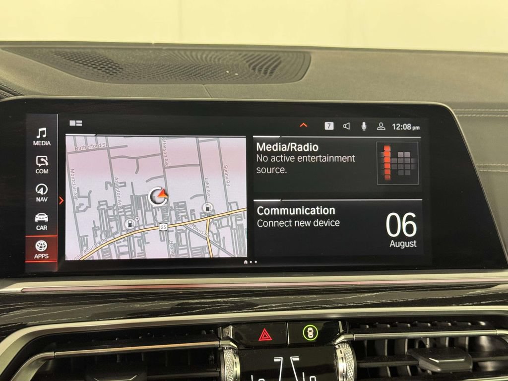 Used 2022 BMW X7 xDrive40i w/ M Sport Package AWD/4WD image 27