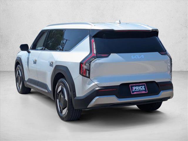 Used 2026 Kia EV9 Wind AWD/4WD image 8
