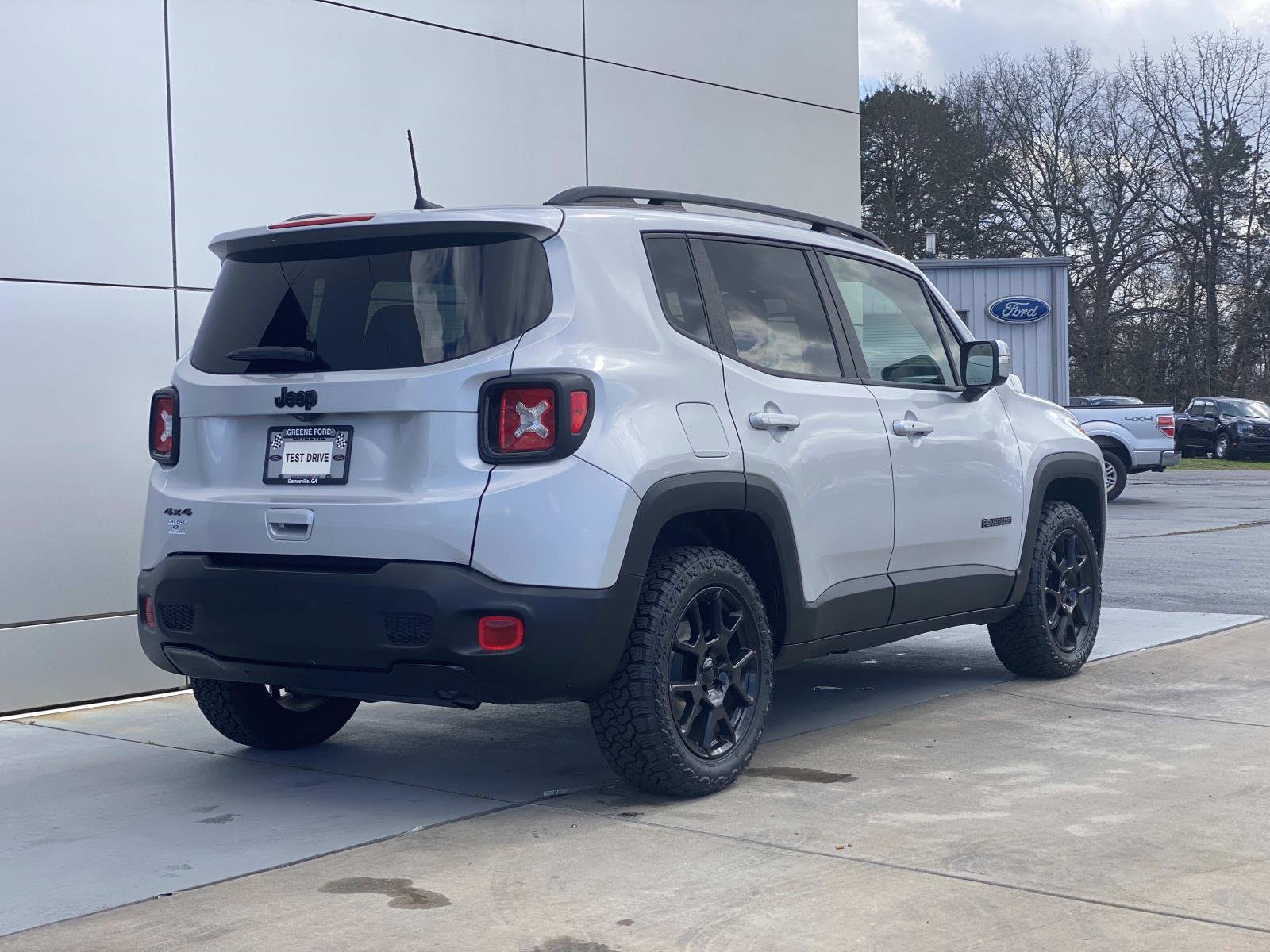 Used 2020 Jeep Renegade Altitude image 4