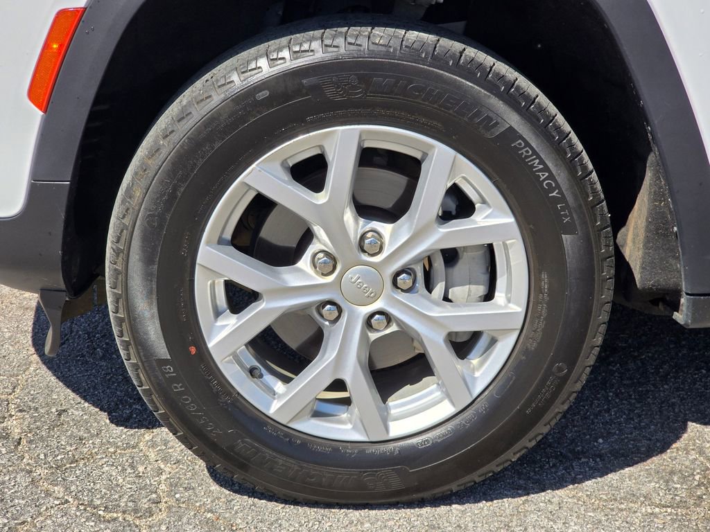 Used 2023 Jeep Grand Cherokee Limited AWD/4WD image 12