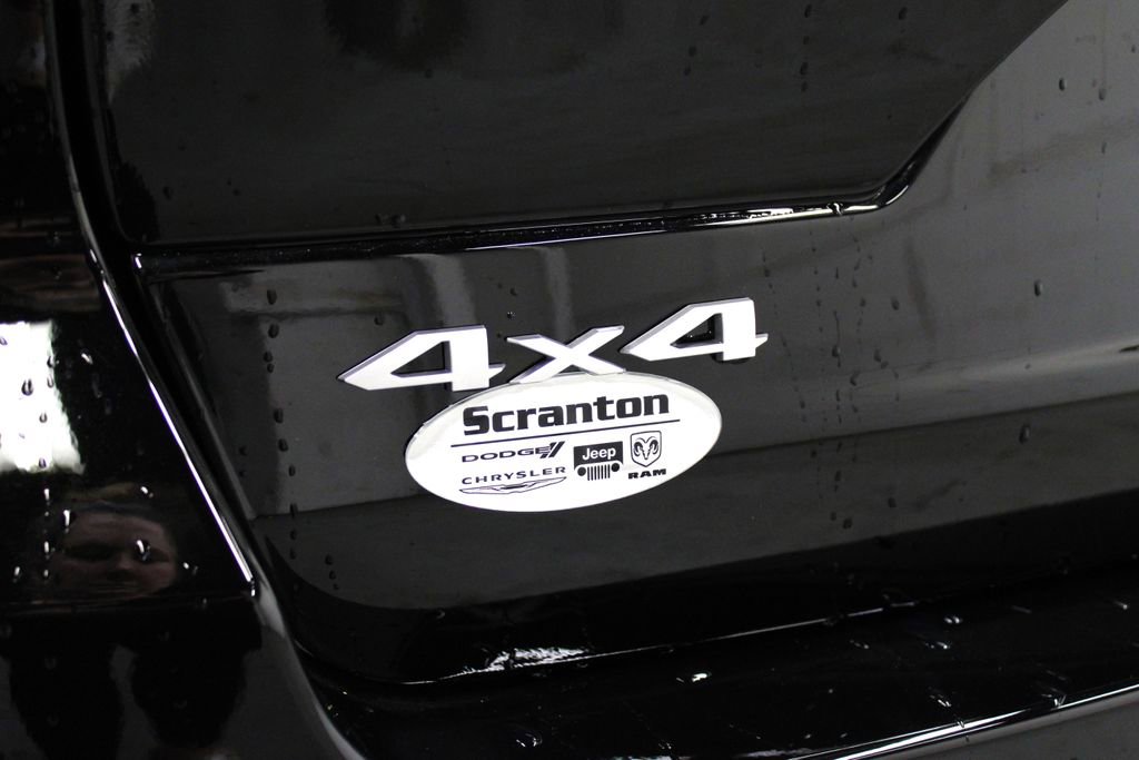 New 2025 Jeep Grand Cherokee Limited w/ Luxury Tech Group II image 39