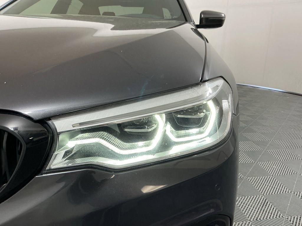 Used 2018 BMW M550i xDrive w/ Dynamic Handling Package image 8
