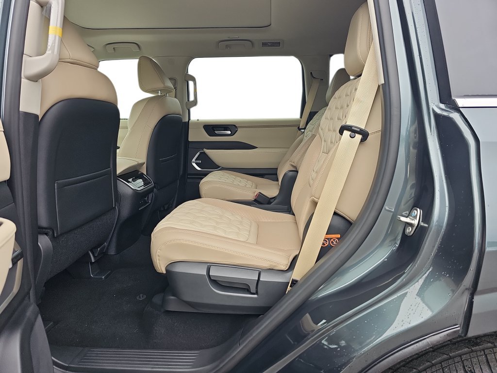 New 2026 Nissan Armada Platinum Reserve AWD/4WD image 13