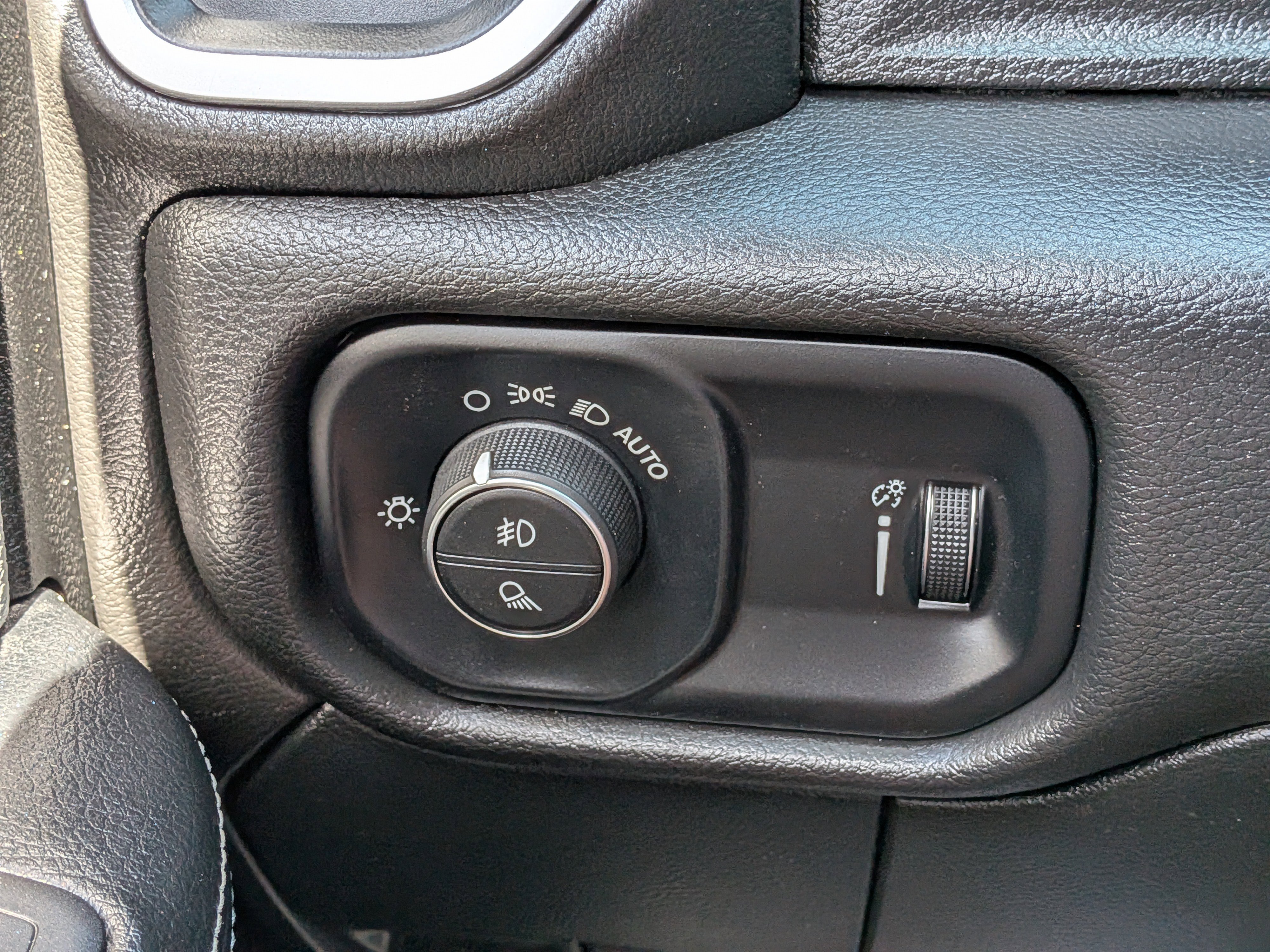 Used 2022 RAM 2500 Big Horn w/ Cold Weather Group image 22