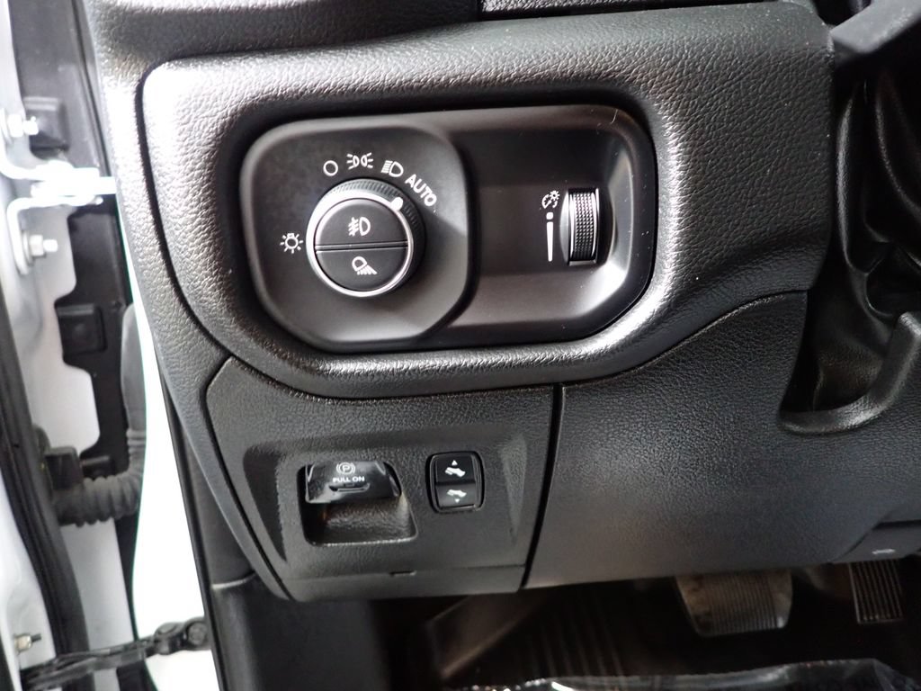 Used 2023 RAM 1500 Big Horn AWD/4WD image 21