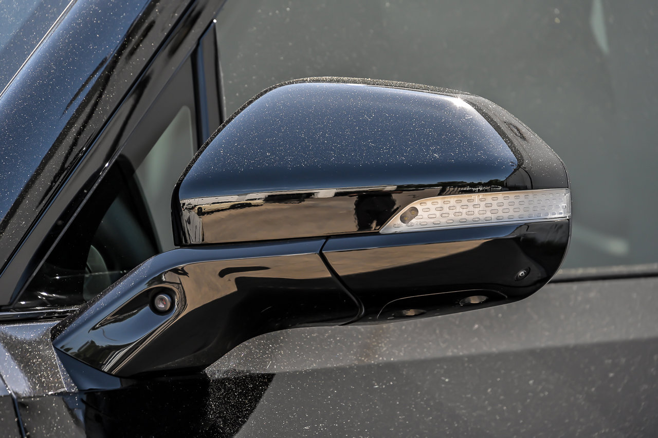 Used 2023 Rivian R1S Adventure AWD/4WD image 9