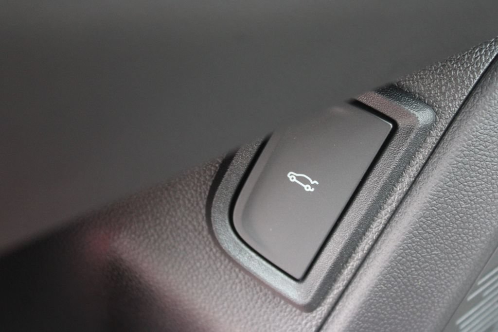 New 2027 Chevrolet Equinox LT w/ Convenience Package II FWD image 43