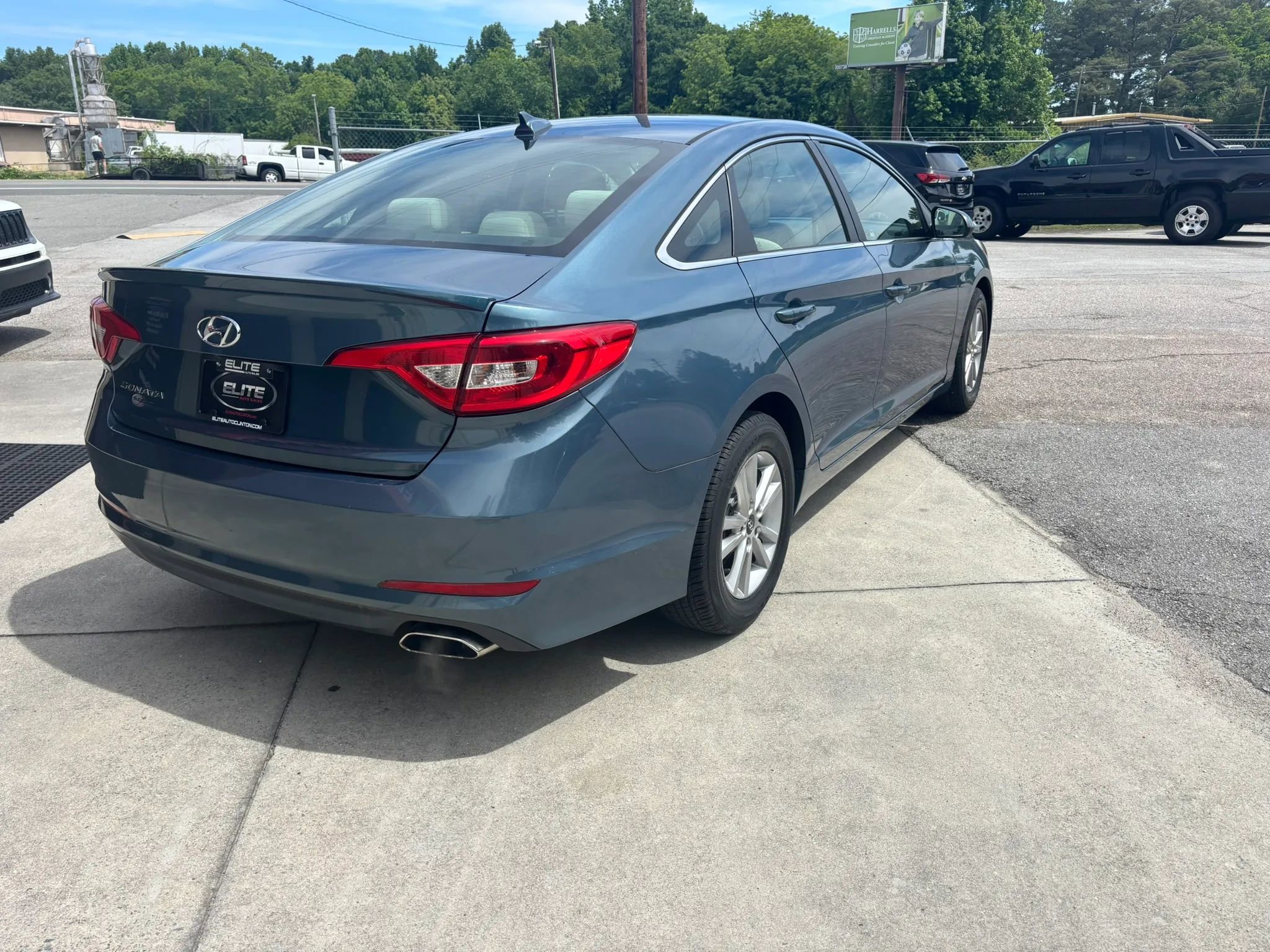 Used 2017 Hyundai Sonata SE FWD image 8