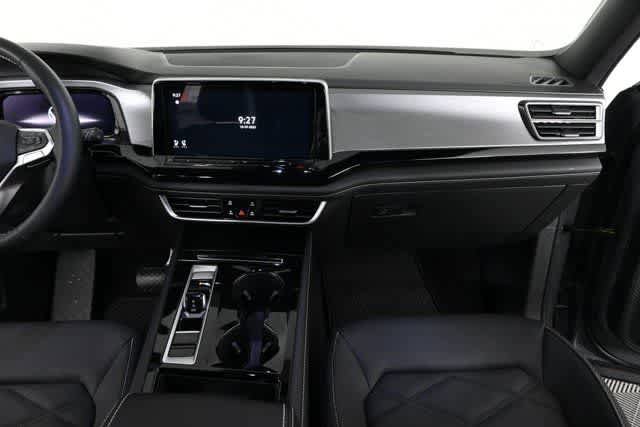 New 2026 Volkswagen Atlas Cross Sport SE FWD image 25