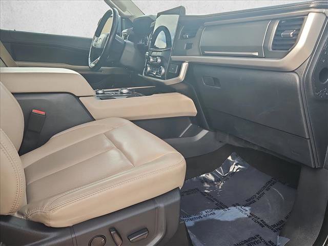 Used 2023 Ford Expedition Max XLT image 23