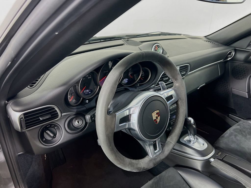 Used 2012 Porsche 911 Carrera 4 GTS image 4