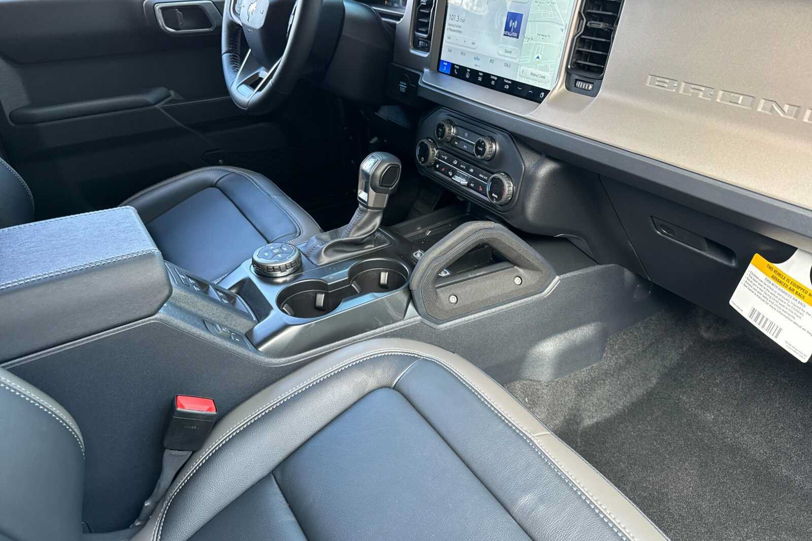 New 2025 Ford Bronco Outer Banks w/ Sasquatch Package AWD/4WD image 13