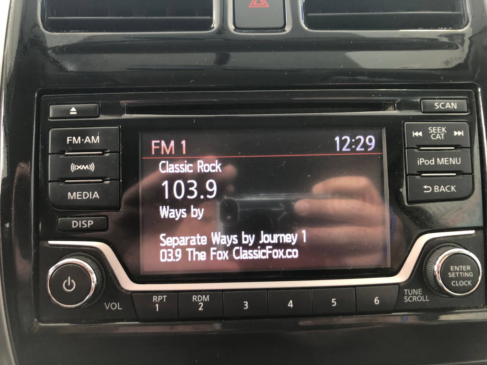 Used 2017 Nissan Versa Note SV FWD image 23