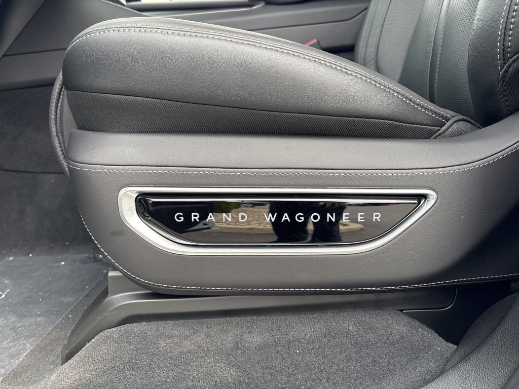 New 2026 Jeep Grand Wagoneer L Summit AWD/4WD image 13