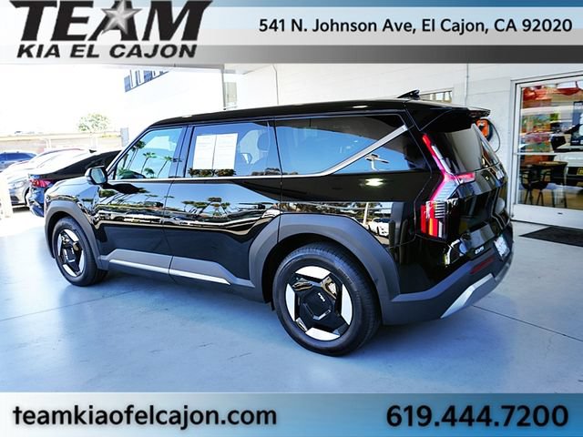 Certified 2024 Kia EV9 Light Long Range RWD image 7