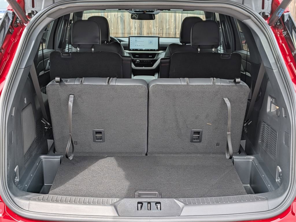 Certified 2025 Ford Explorer ST-Line w/ Premium Package image 13