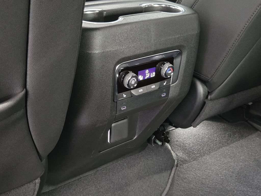 New 2026 Chevrolet Suburban RST w/ Comfort Package AWD/4WD image 33