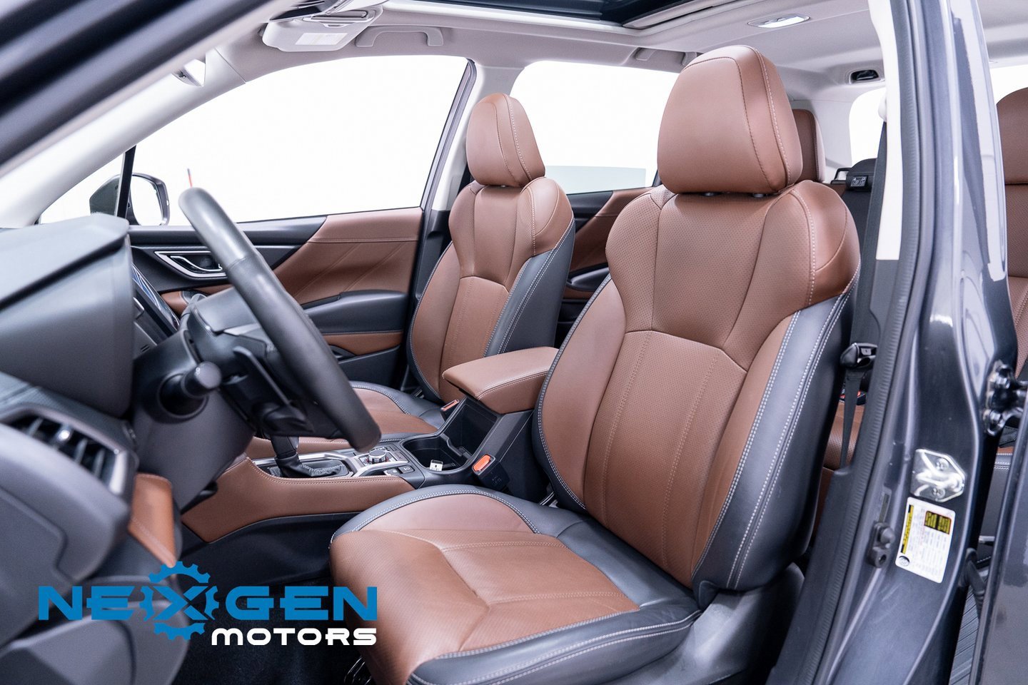 Used 2023 Subaru Forester Touring image 28