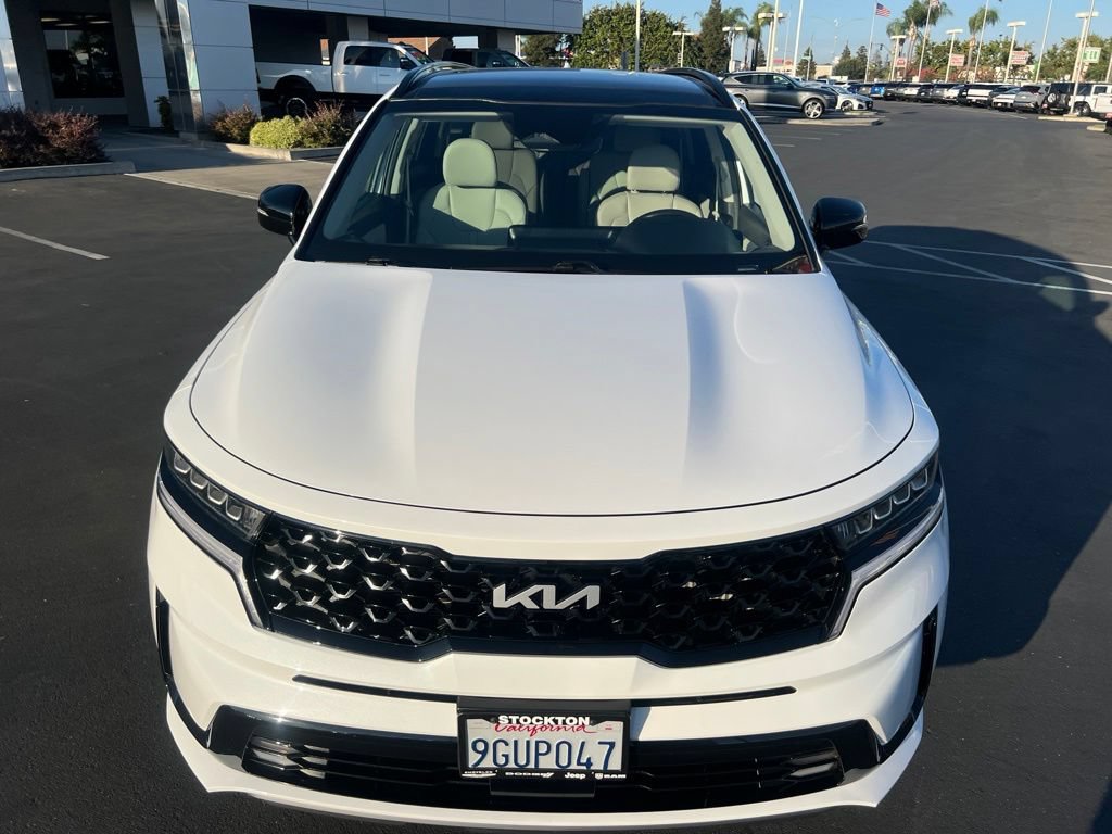 Used 2023 Kia Sorento EX w/ Panoramic Sunroof Package FWD image 6