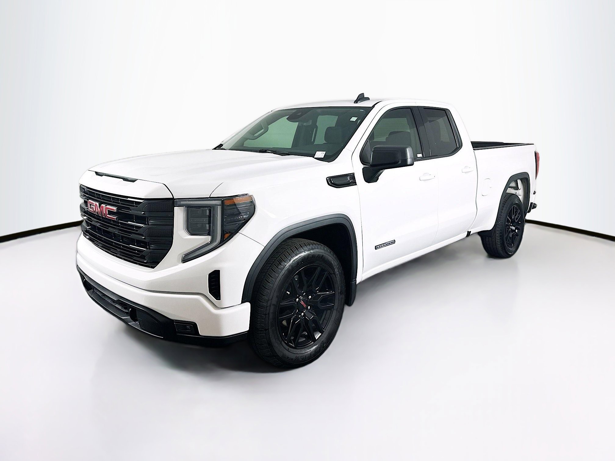 Used 2024 GMC Sierra 1500 Elevation image 3