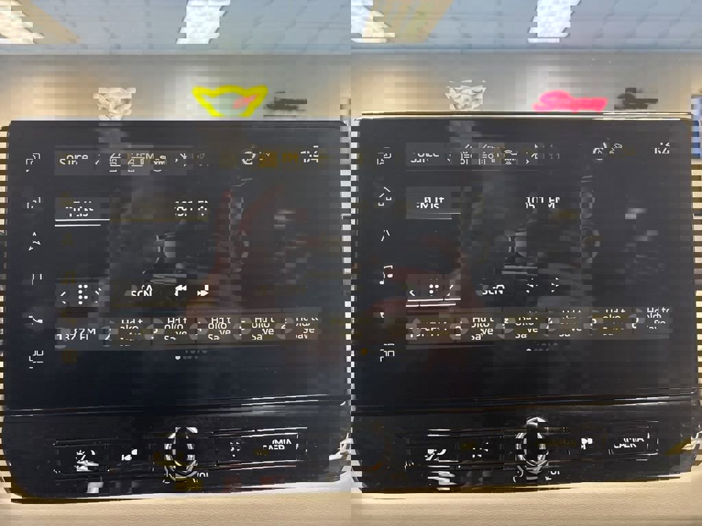 Used 2025 Mitsubishi Outlander SEL image 34